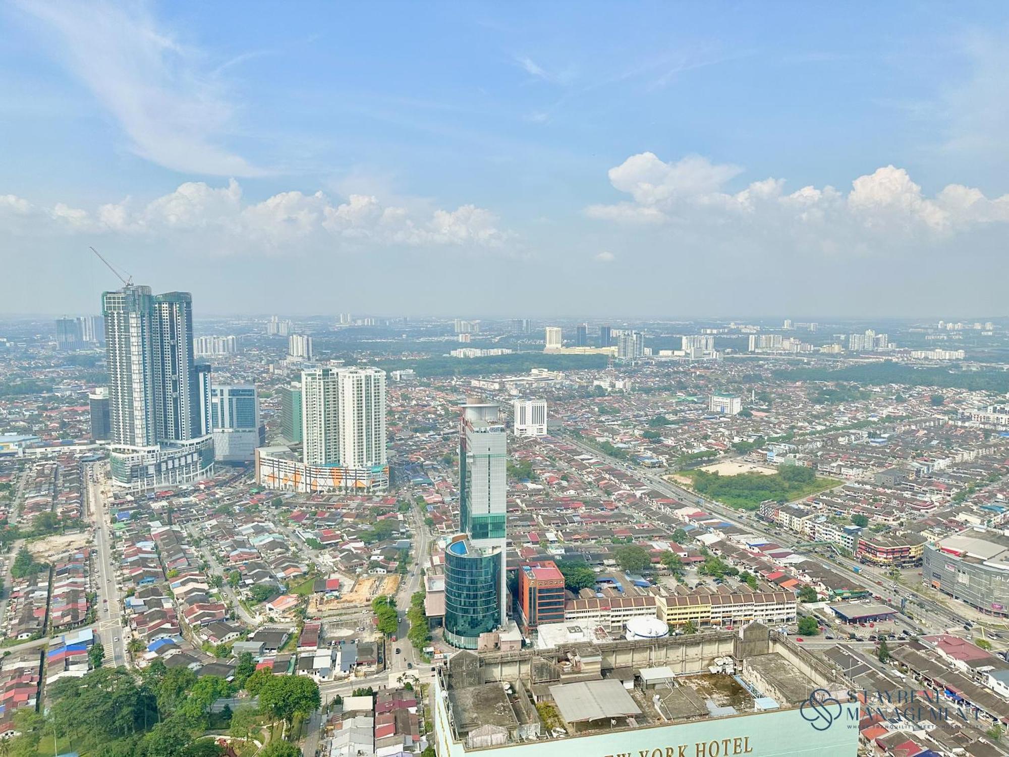 Setia Sky 88 With Sunset View By Stayrene Apartment *